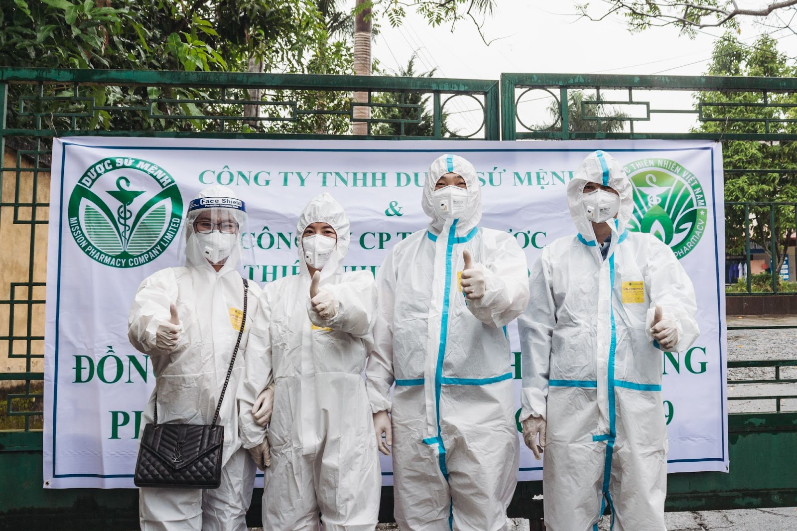 Các bác sĩ VNH Pharma tham gia hỗ trợ bệnh nhân Covid-19