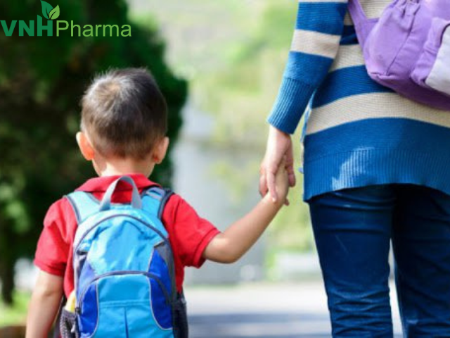 Dinh dưỡng quan trọng cho trẻ đi học