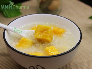 Trẻ táo bón nên ăn cháo gì?